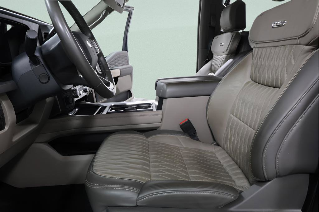 Used 2025 Ford F250 Platinum w/ Platinum Plus Package image 23