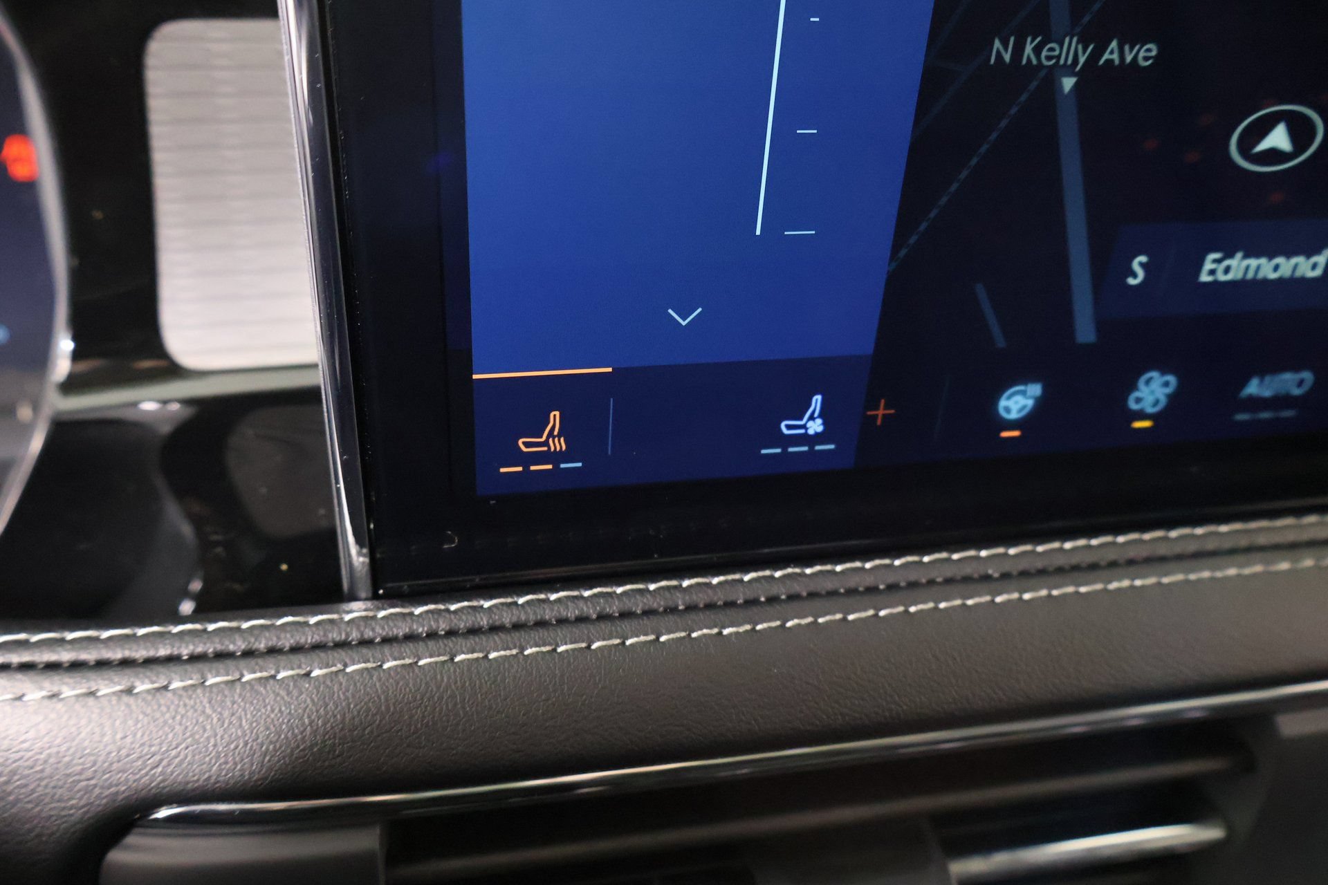 New 2026 Lincoln Corsair Premiere AWD/4WD image 8