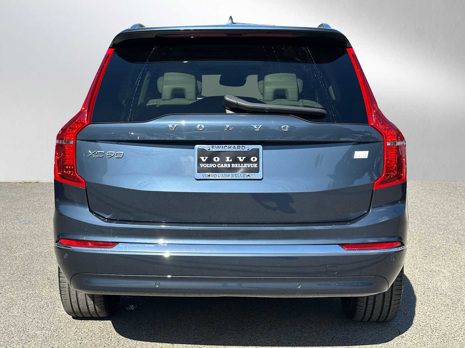 Used 2023 Volvo XC90 T8 Plus w/ Protection Package AWD/4WD image 5