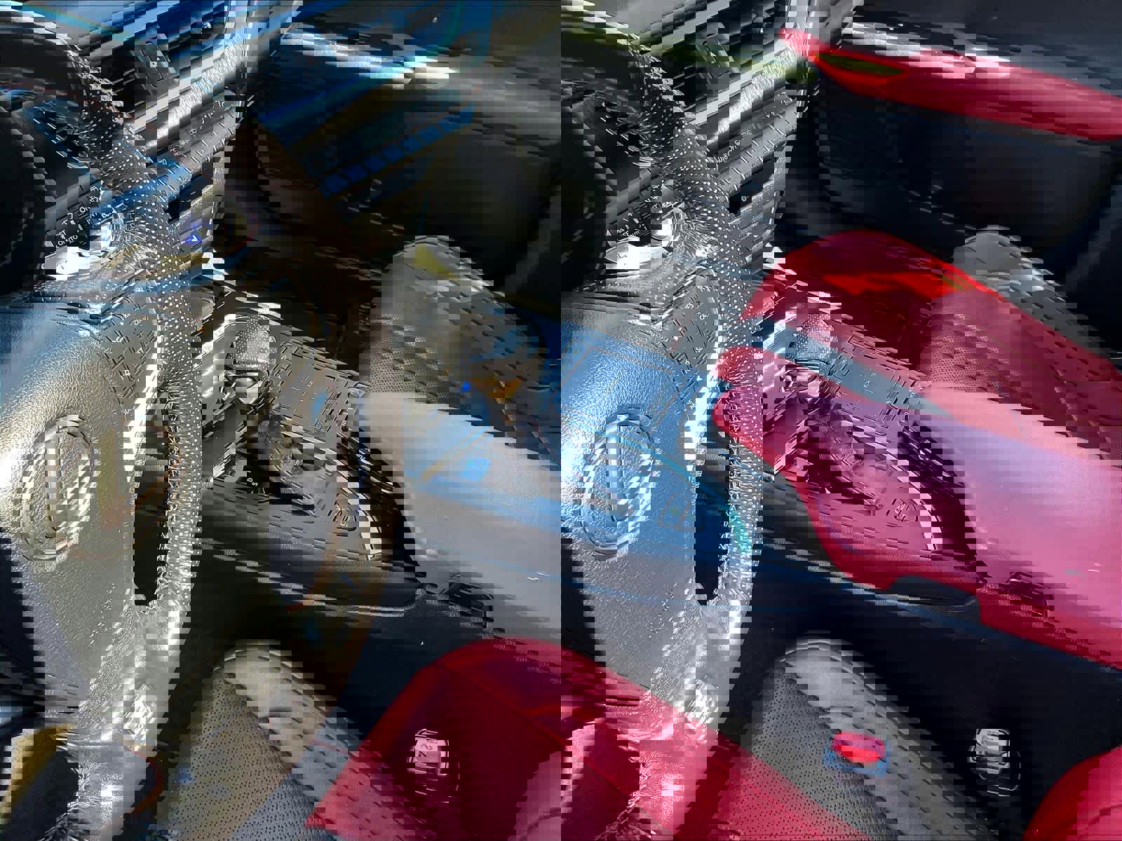 Used 2019 Lexus UX 250h F Sport w/ F Sport Premium Package image 20