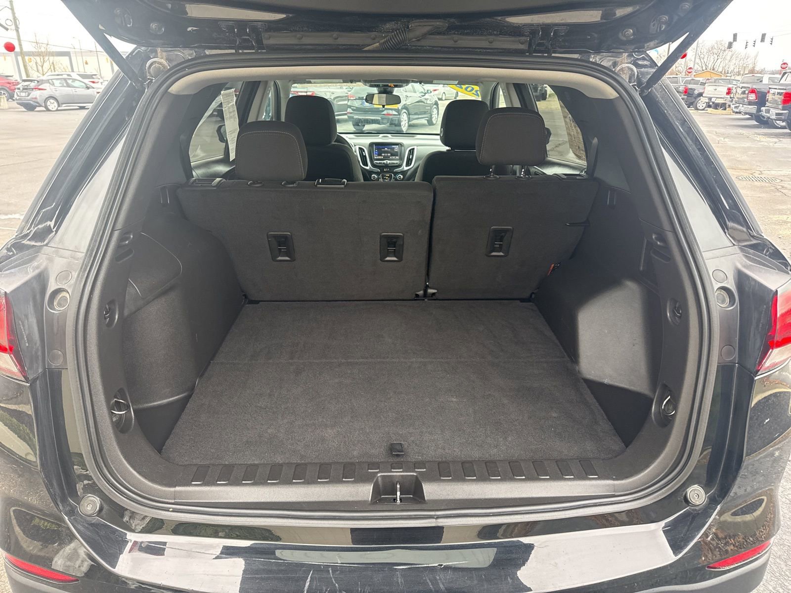 Used 2023 Chevrolet Equinox LT image 13