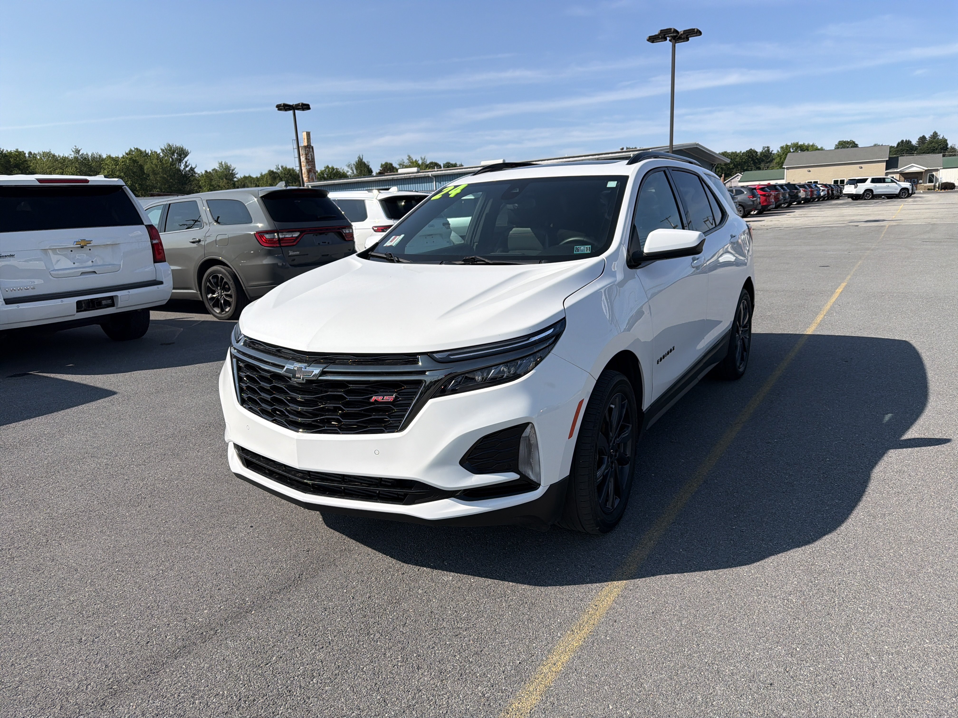 Used 2024 Chevrolet Equinox RS w/ LPO, Floor Liner Package AWD/4WD image 2