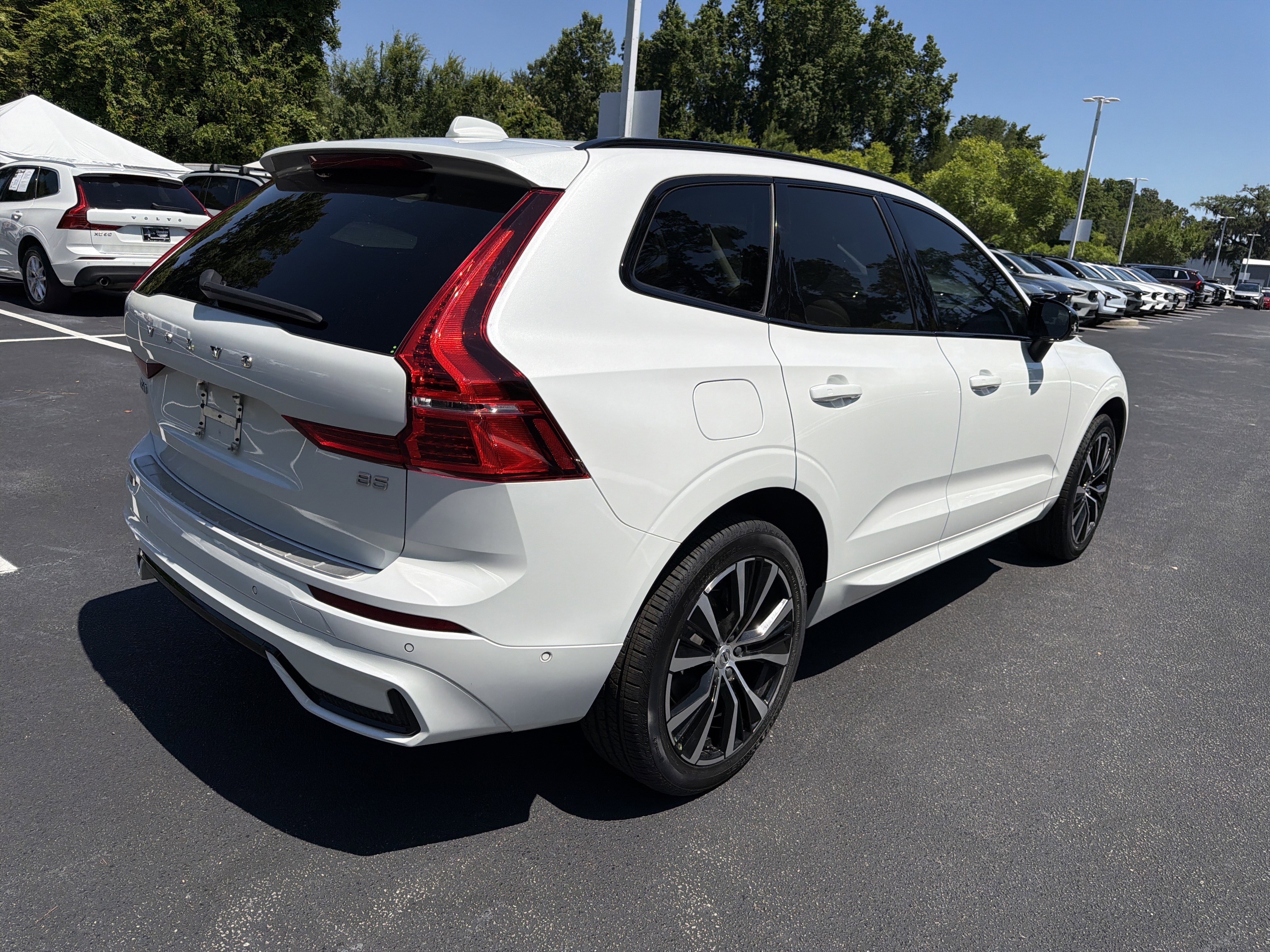 Certified 2023 Volvo XC60 B5 Ultimate w/ Protection Package Premier FWD image 46