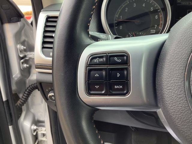 Used 2011 Jeep Grand Cherokee 70th Anniversary RWD image 13