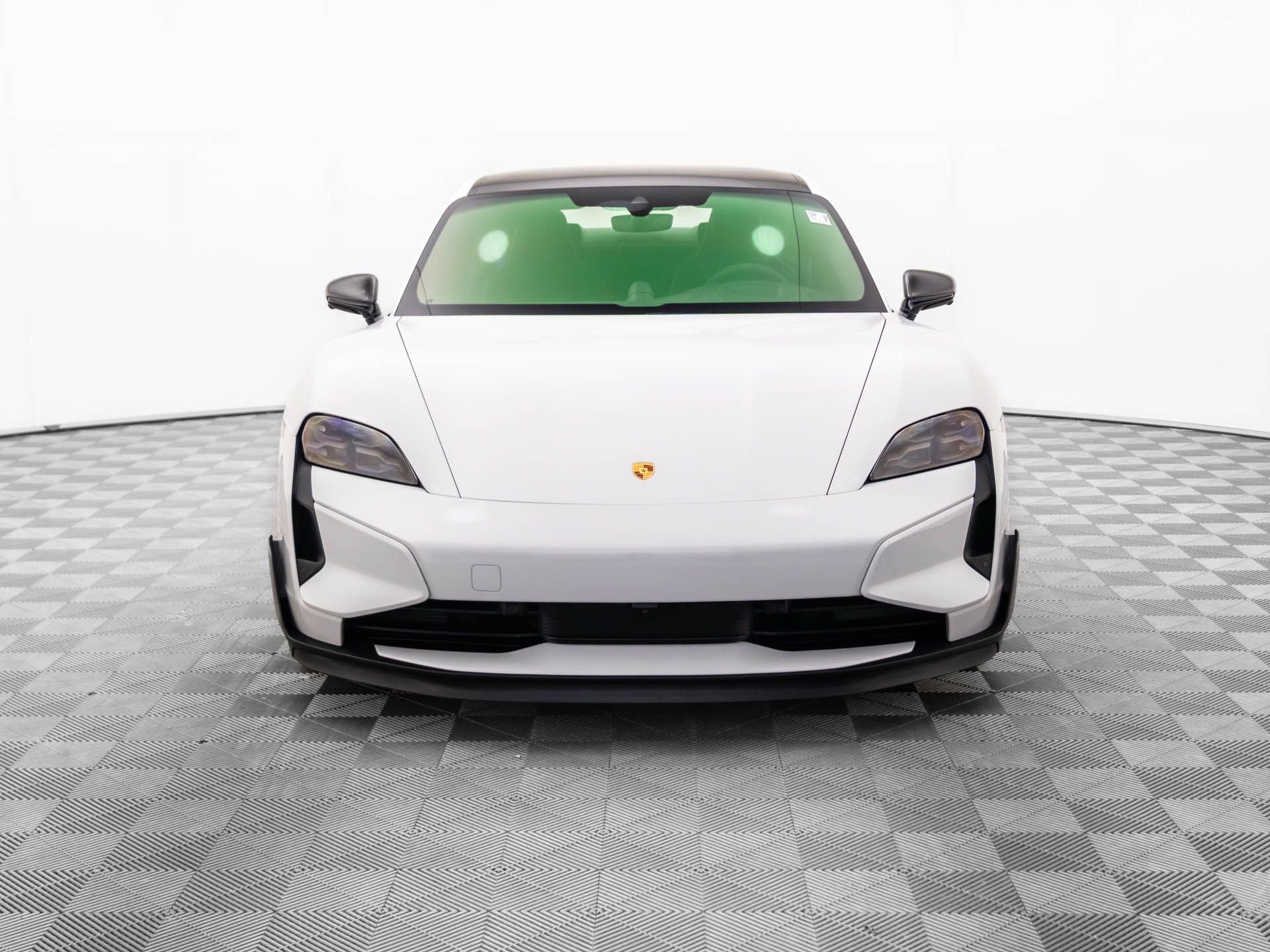 Certified 2025 Porsche Taycan Turbo GT image 9