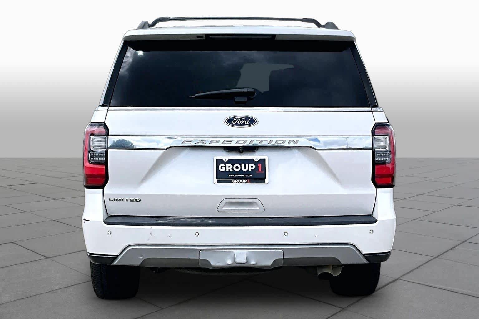 Used 2019 Ford Expedition Limited w/ Special Edition Package RWD image 5