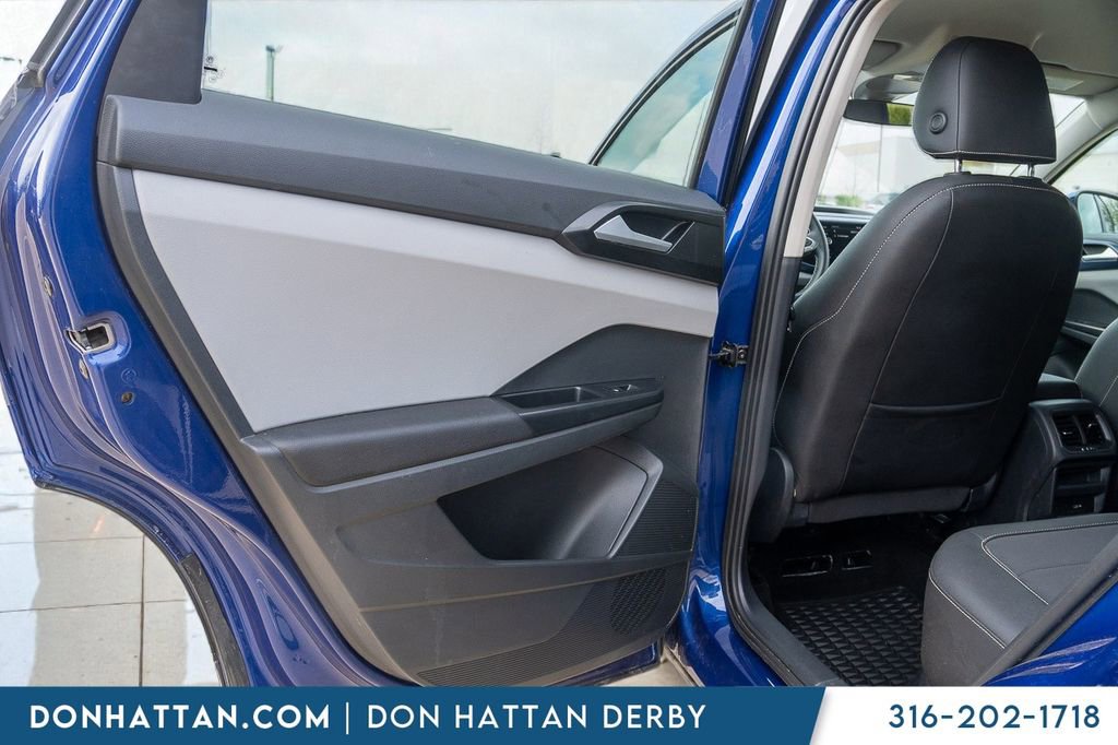 Used 2023 Volkswagen Taos SE AWD/4WD image 18