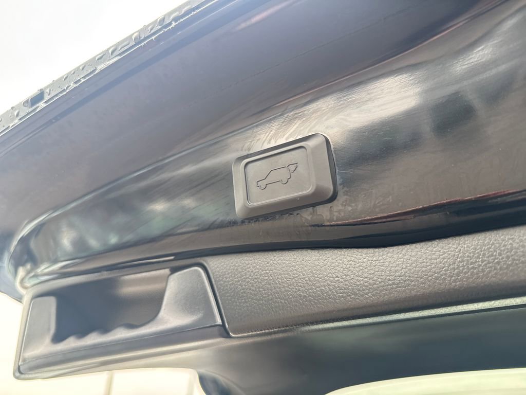 Used 2025 Toyota RAV4 XLE Premium w/ Weather Package image 8