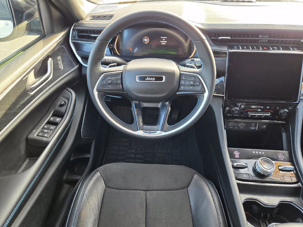 Used 2023 Jeep Grand Cherokee Trailhawk w/ Advanced Protech Group II AWD/4WD image 13