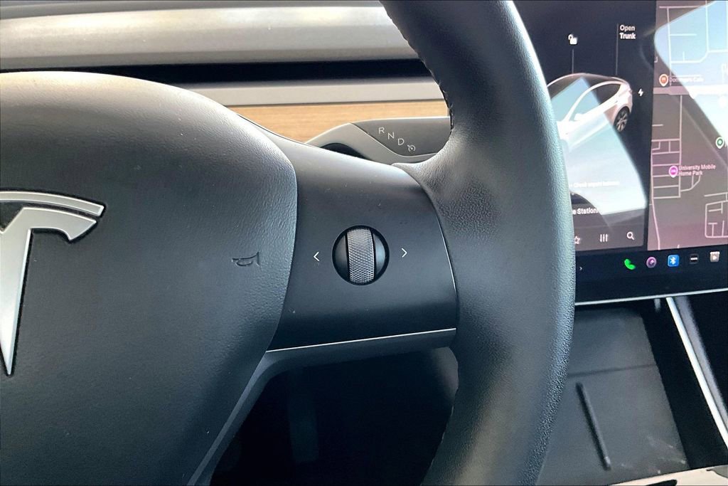 Used 2021 Tesla Model Y Long Range image 12