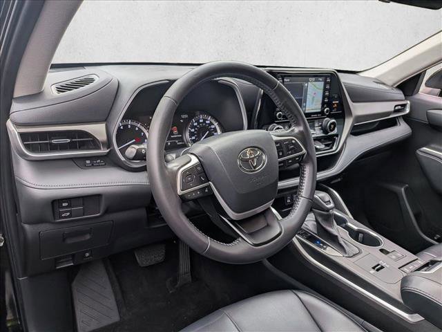 Used 2022 Toyota Highlander XLE image 10