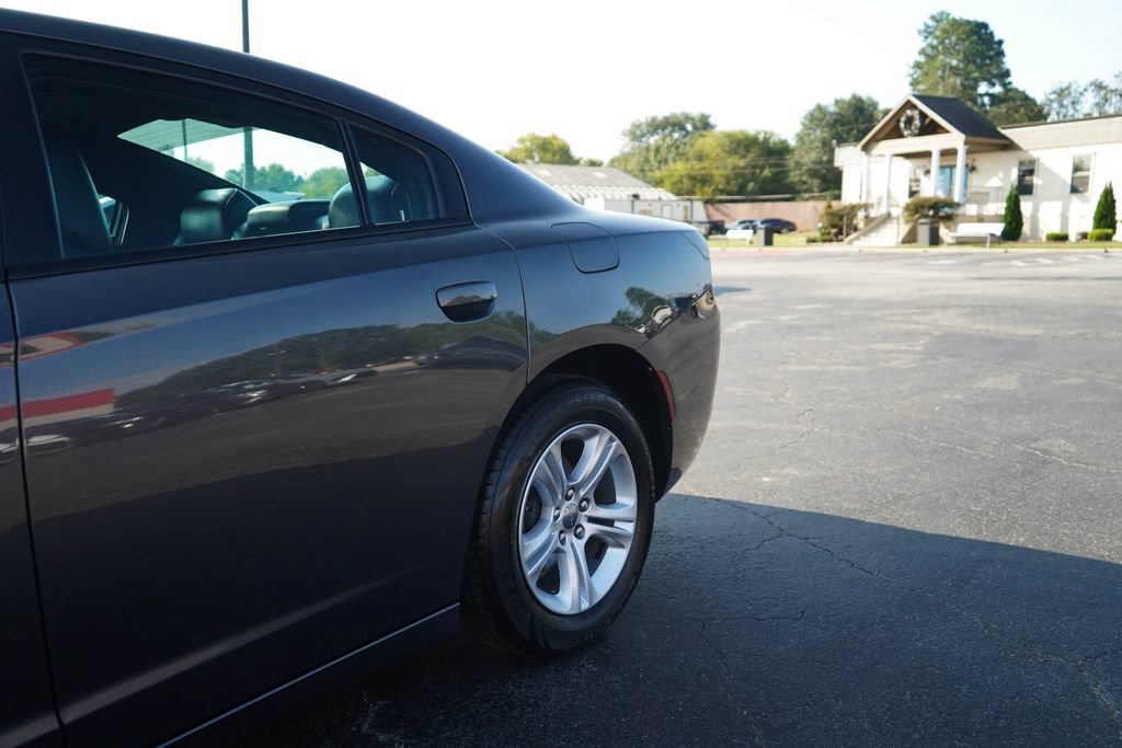 Used 2020 Dodge Charger SXT w/ Leather Interior Group RWD image 22