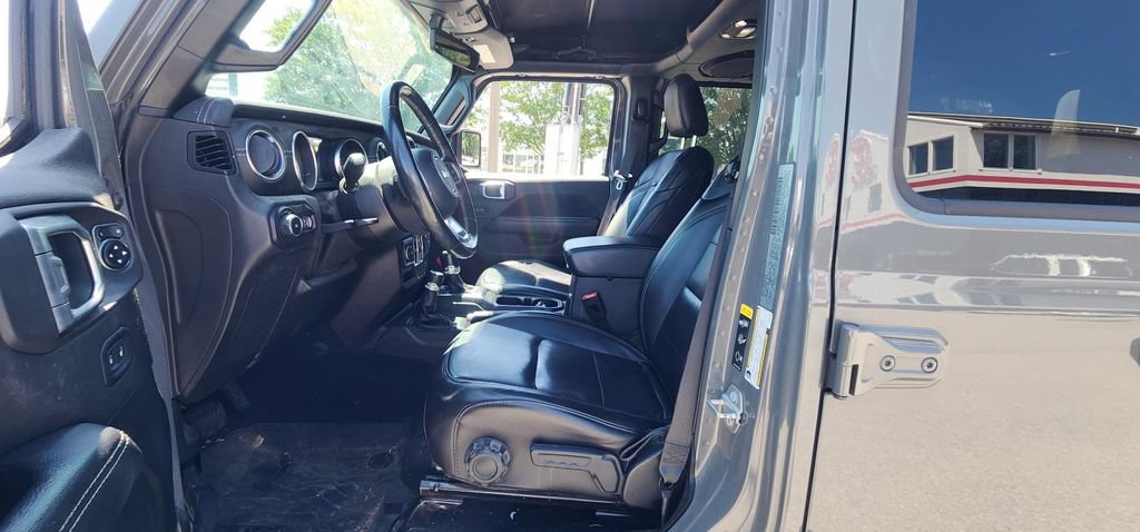 Used 2020 Jeep Wrangler Unlimited Sahara AWD/4WD image 11