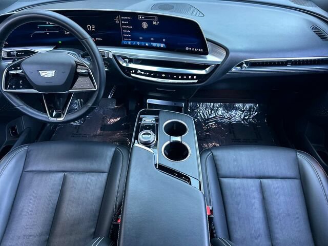 Used 2024 Cadillac Lyriq Luxury RWD image 16