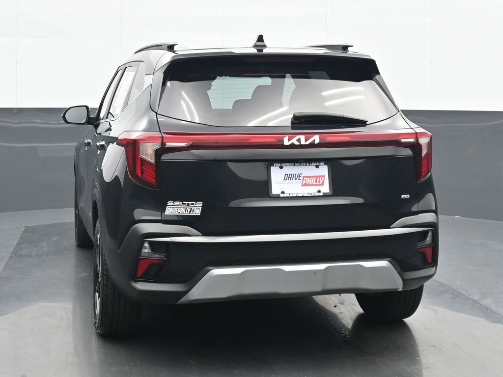 Used 2024 Kia Seltos EX image 5