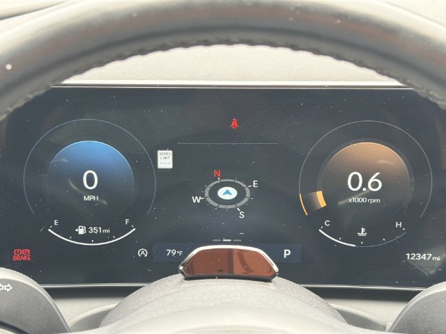 Certified 2025 Hyundai Tucson Limited AWD/4WD image 28