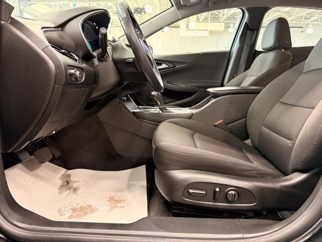 Used 2018 Chevrolet Malibu LT FWD image 10