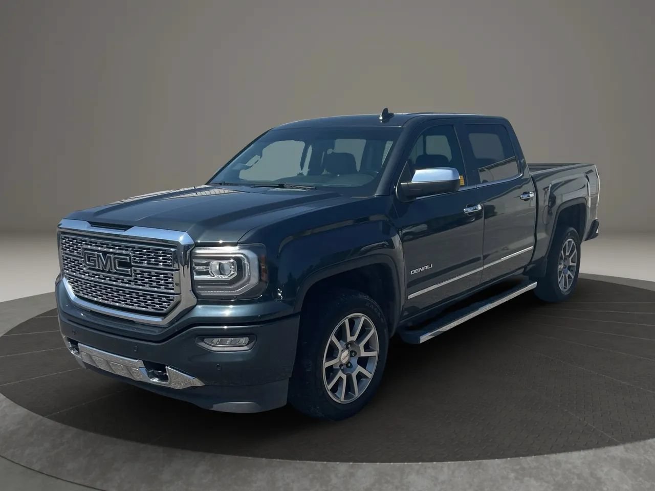 Used 2018 GMC Sierra 1500 Denali AWD/4WD image 1