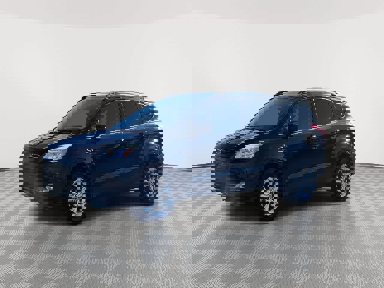 Used 2015 Ford Escape SE w/ Equipment Group 201A image 4