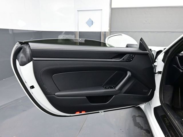 Certified 2025 Porsche 911 Carrera GTS image 8