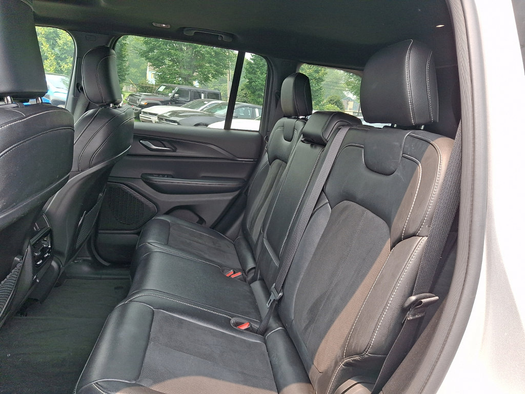 Certified 2023 Jeep Grand Cherokee Altitude AWD/4WD image 20