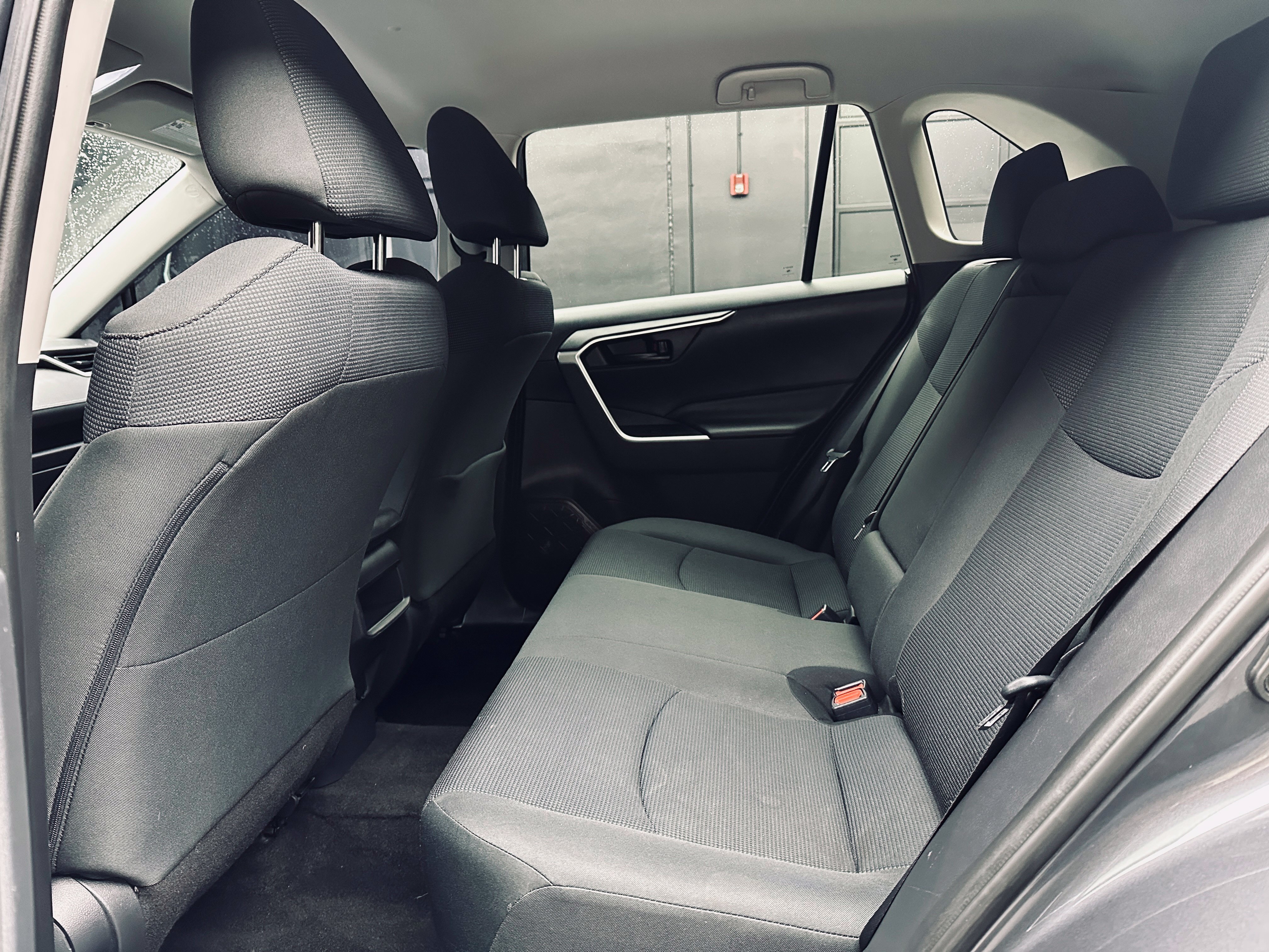 Used 2019 Toyota RAV4 LE w/ Carpet Mat Package FWD image 19