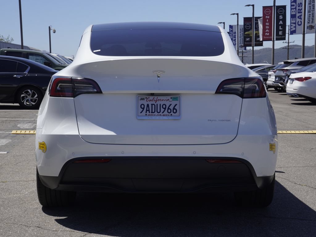 Used 2022 Tesla Model Y Long Range AWD/4WD image 5