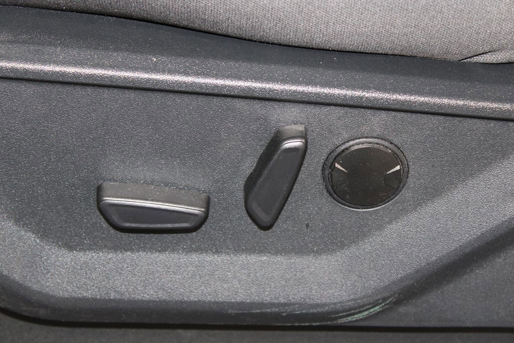 Used 2025 Ford F150 XLT w/ Equipment Group 302A MID image 16