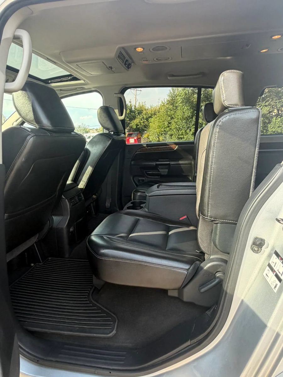 Used 2011 Nissan Armada Platinum w/ 2nd Row Captain Seat Pkg AWD/4WD image 8