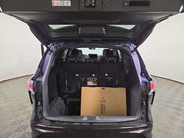 New 2026 Toyota Sienna XSE AWD/4WD image 34