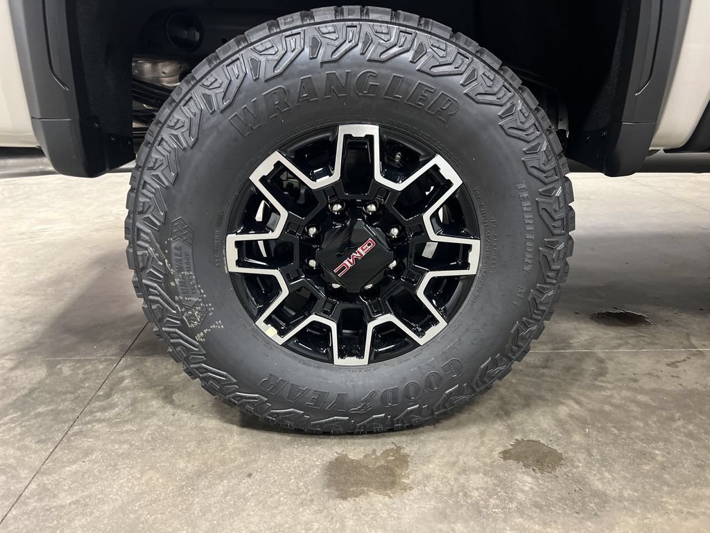 New 2026 GMC Sierra 2500 AT4X AWD/4WD image 9
