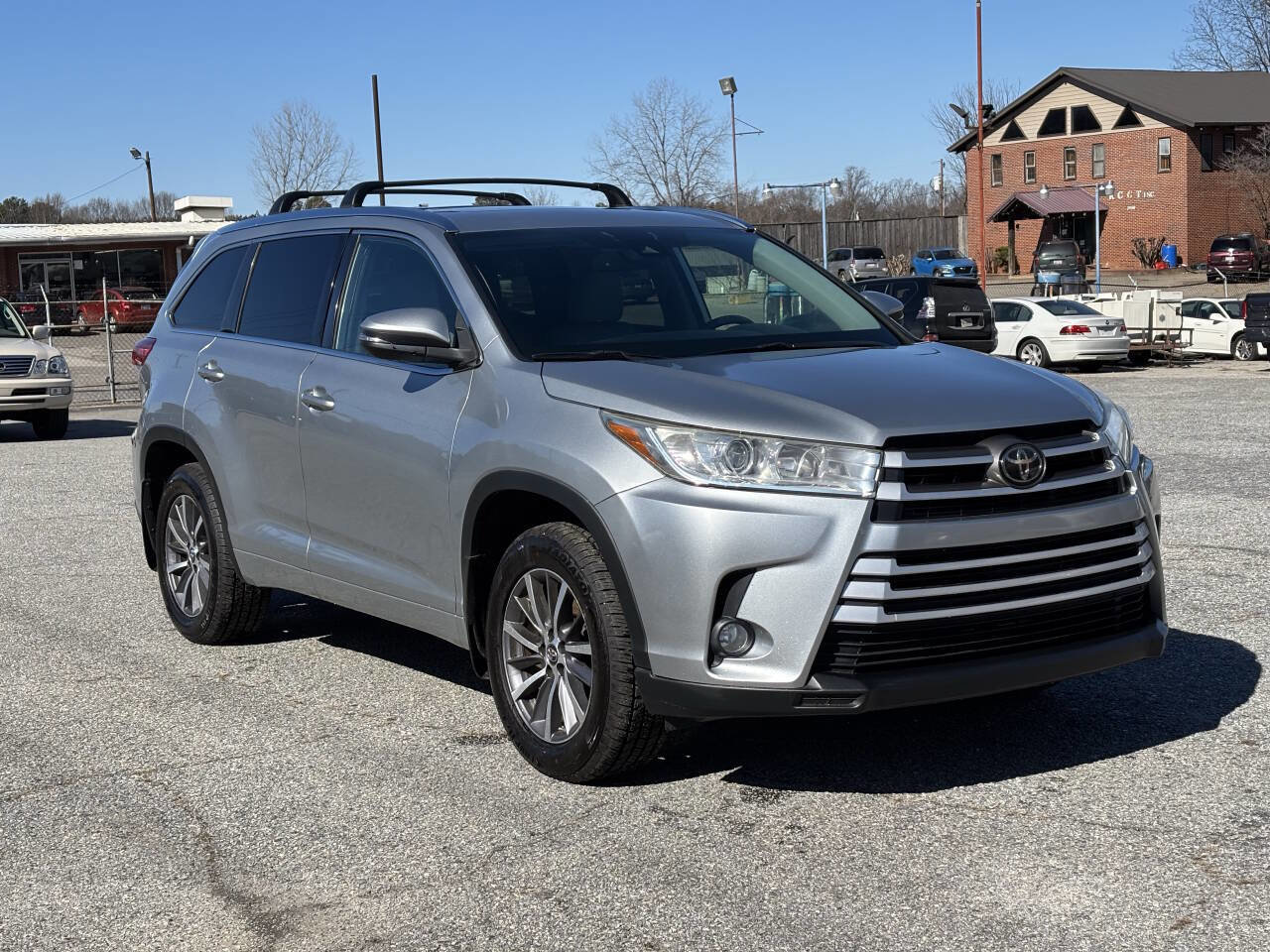 Used 2018 Toyota Highlander XLE image 5