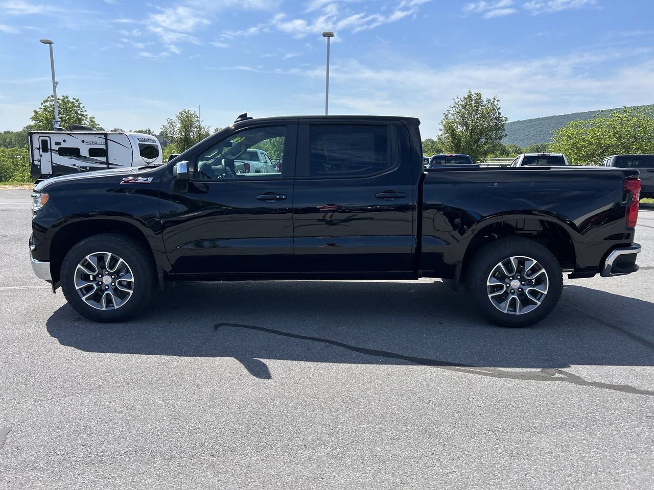 New 2026 Chevrolet Silverado 1500 LT w/ Z71 Off-Road Package AWD/4WD video 4