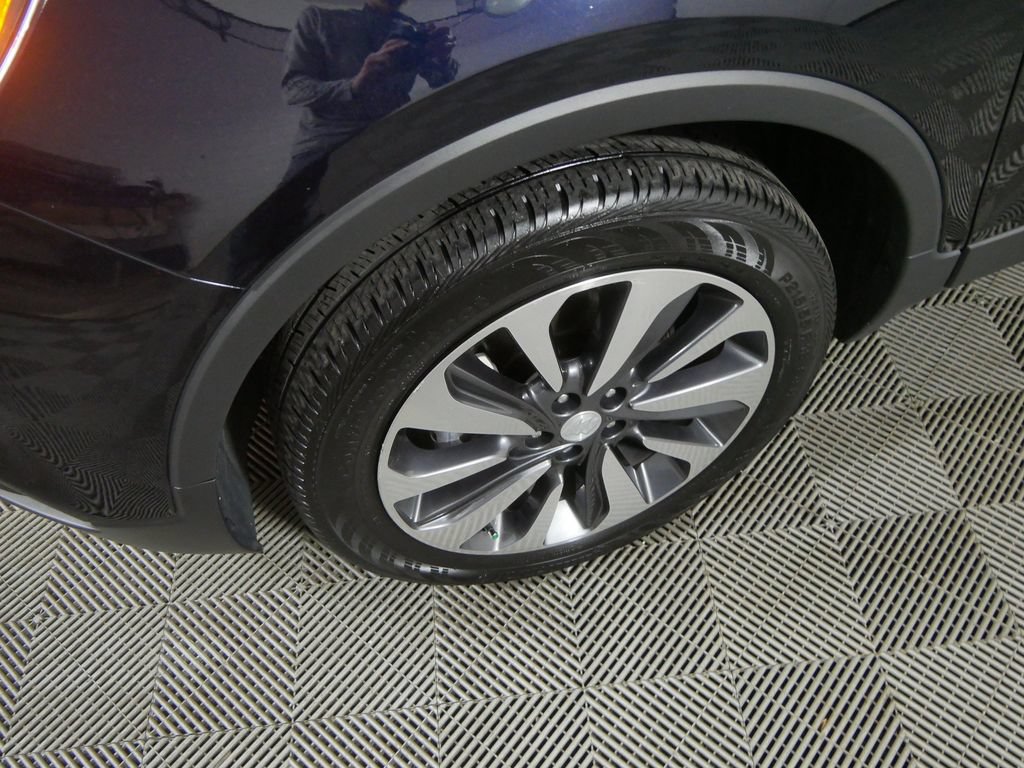 Used 2022 Buick Encore Preferred w/ Safety Package FWD image 12
