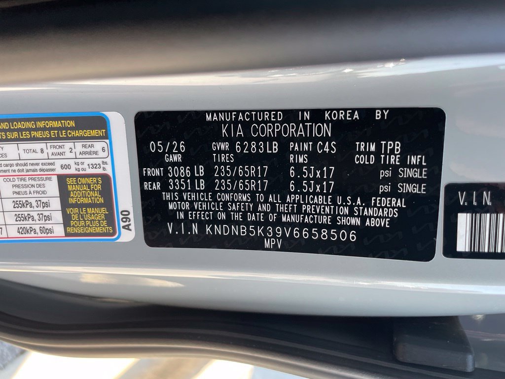 New 2027 Kia Carnival FWD image 34