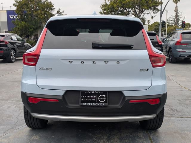 Certified 2025 Volvo XC40 B5 Plus w/ Climate Package AWD/4WD image 3