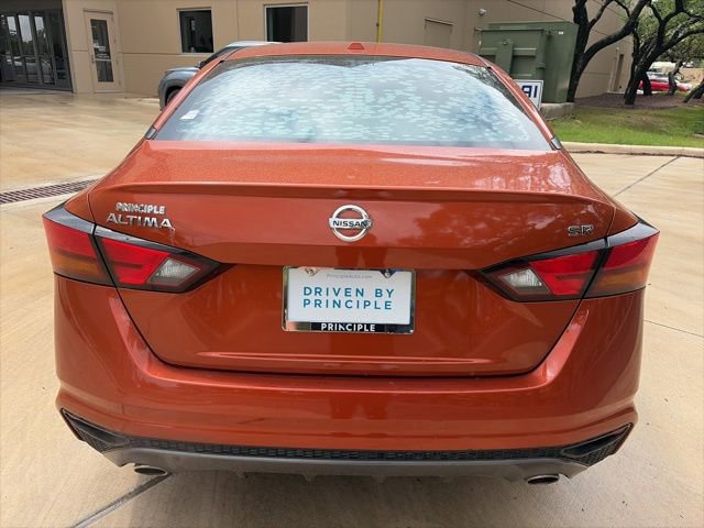 Used 2019 Nissan Altima 2.5 SR w/ SR Premium Package FWD image 3