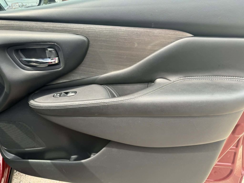 Used 2018 Nissan Murano SV FWD image 31
