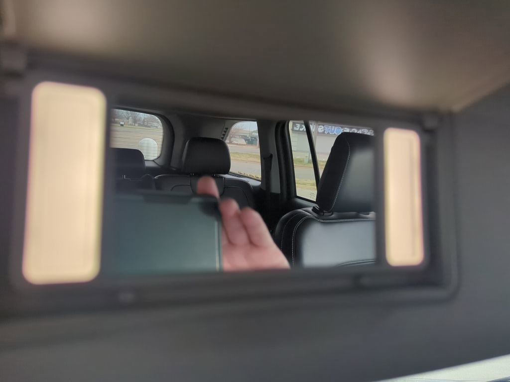 Used 2024 Jeep Grand Cherokee Limited image 57