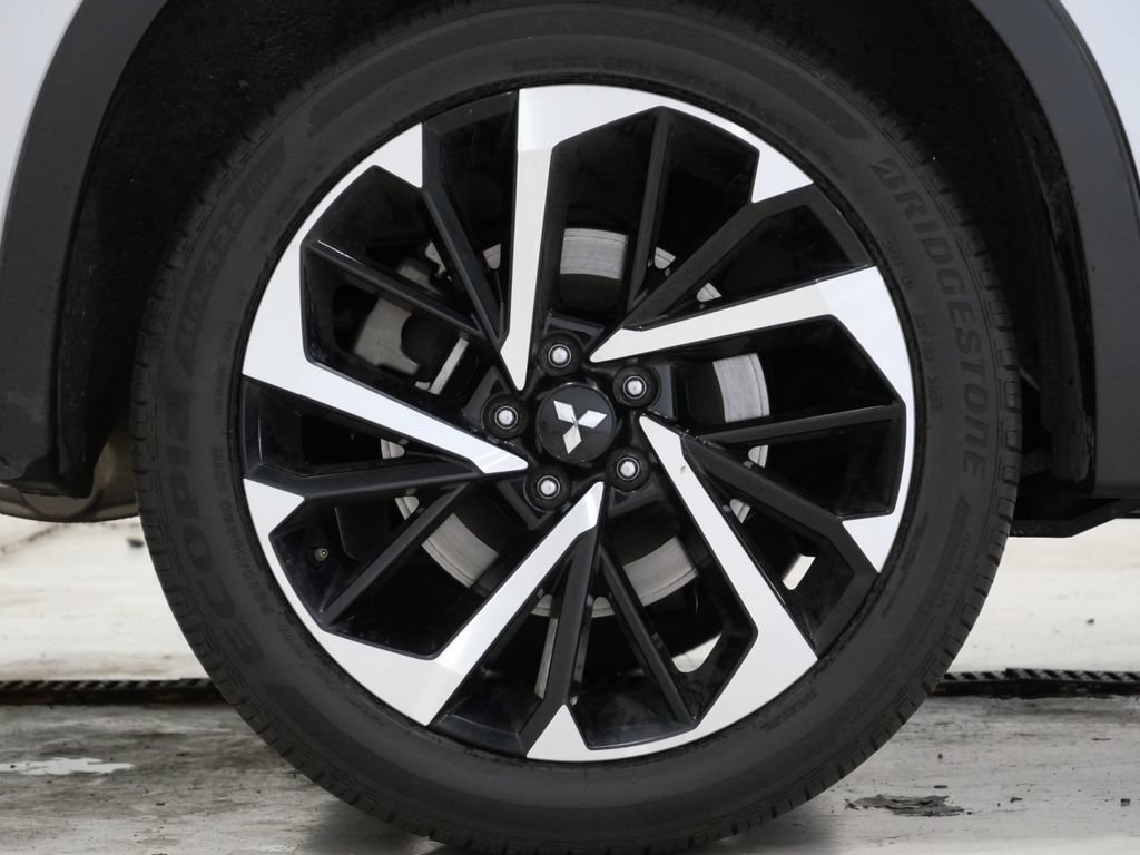 Used 2024 Mitsubishi Outlander SE AWD/4WD image 9