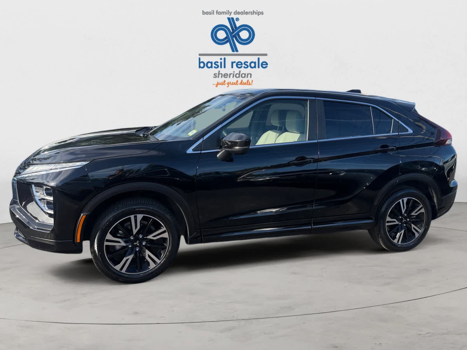 Used 2025 Mitsubishi Eclipse Cross SEL AWD/4WD image 3