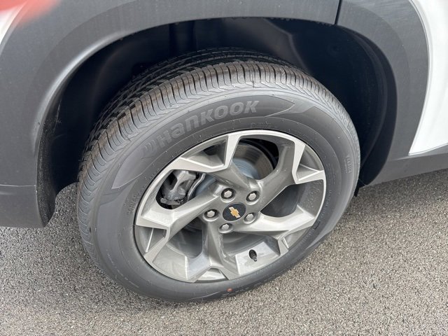 New 2026 Chevrolet Trax LT w/ Driver Confidence Package image 9