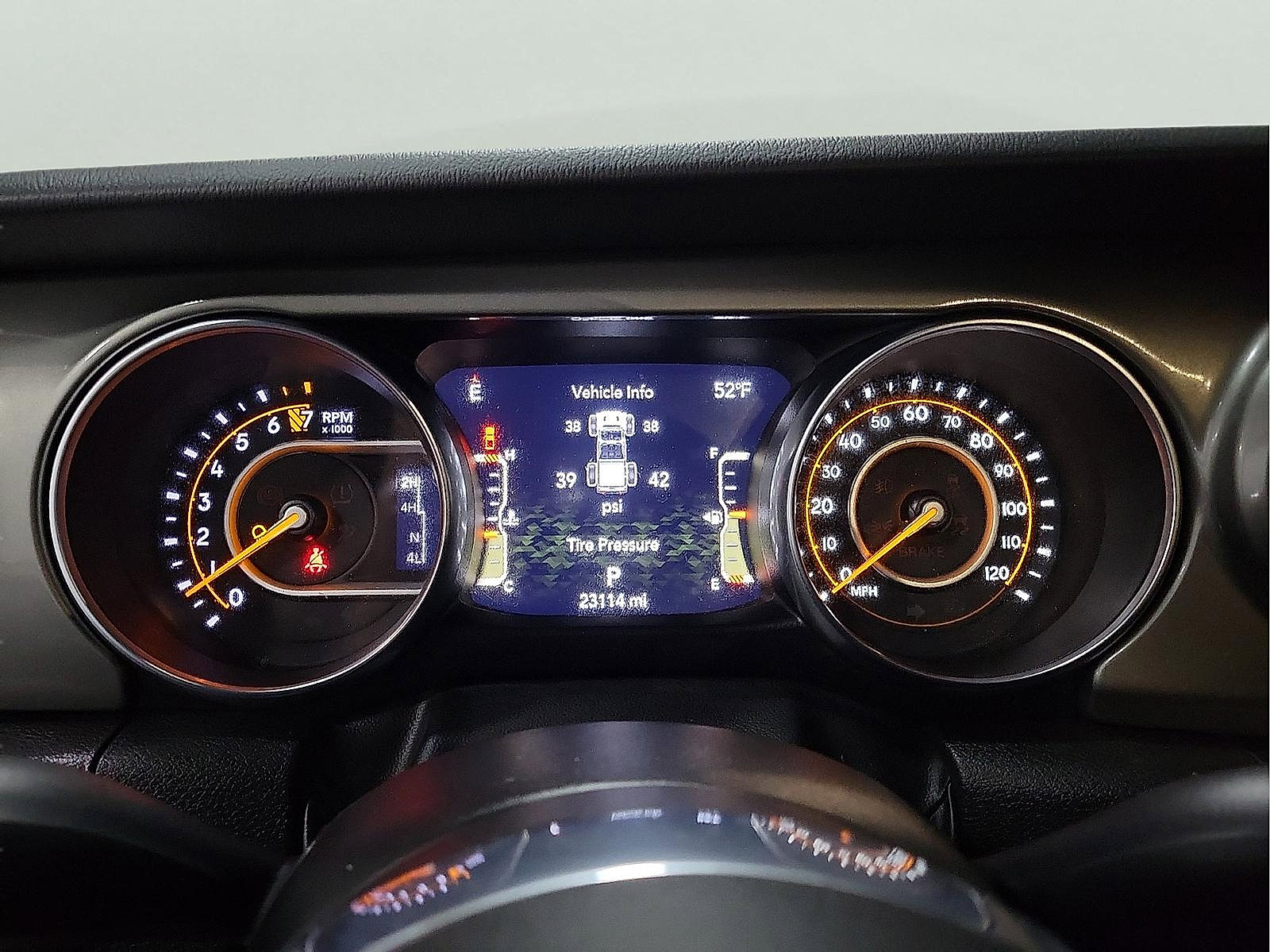 Used 2023 Jeep Gladiator Overland image 20