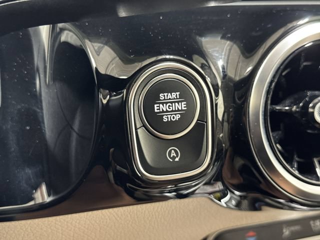 Used 2021 Mercedes-Benz GLA 250 4MATIC image 16