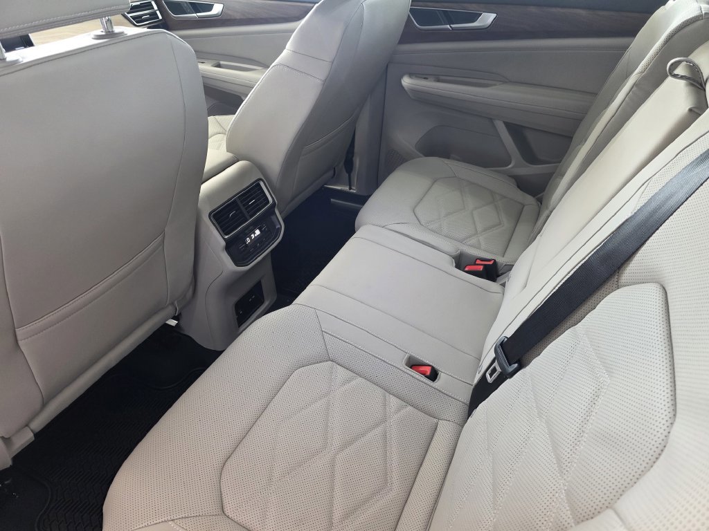 New 2026 Volkswagen Atlas SE FWD image 23