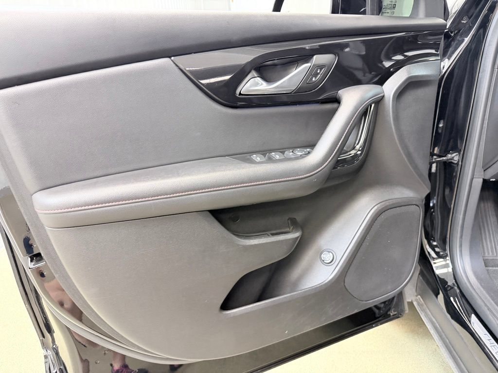 Used 2022 Chevrolet Blazer RS FWD image 9
