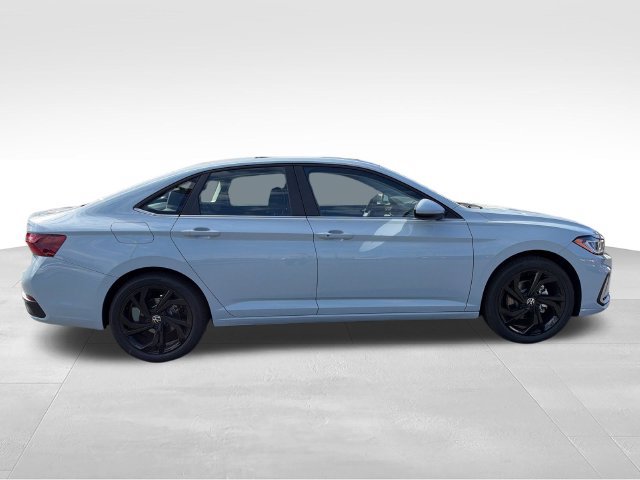 New 2027 Volkswagen Jetta SE FWD image 8