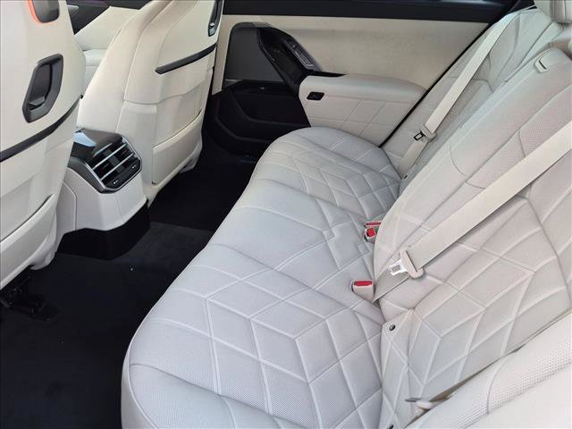 New 2027 BMW 740i w/ Executive Package RWD image 15