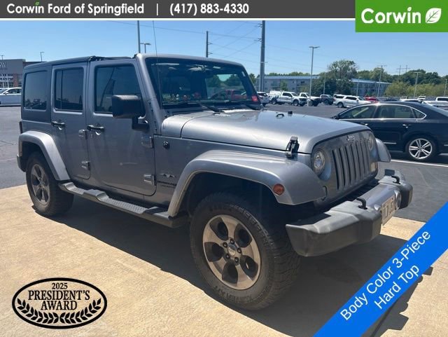Used 2018 Jeep Wrangler Unlimited Sahara w/ Connectivity Group AWD/4WD image 3