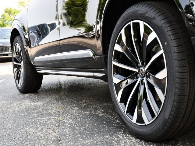 New 2025 Volvo XC90 B6 Plus image 9